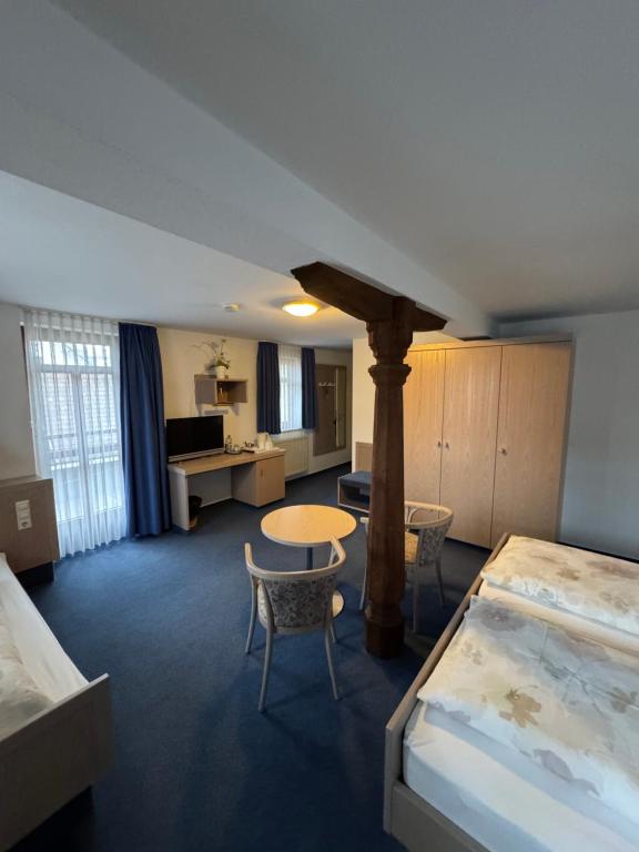 Hotel Grüner Baum - Triple Room With Balcony