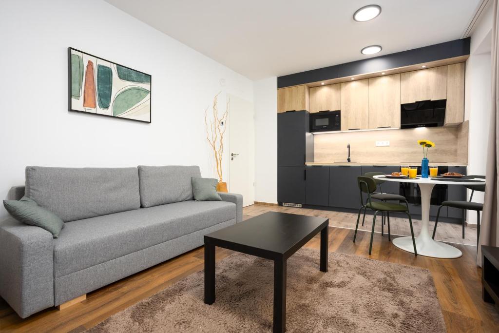 Η κουζίνα ή μικρή κουζίνα στο Waterfront City Azure Loft with FREE PARKING