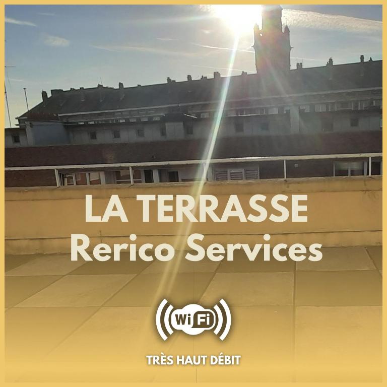 un panneau pour les services du recteur franchisé de la terrasse dans l'établissement La terrasse - Hyper Centre et Proche Plage, à Dunkerque