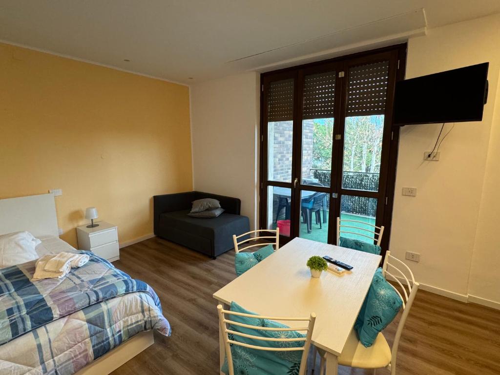 A television and/or entertainment centre at La Vecchia Stazione B&B
