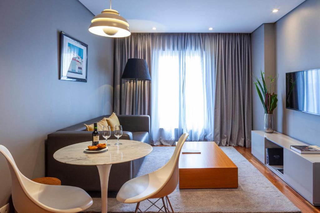 Altis Prime Hotel - 12