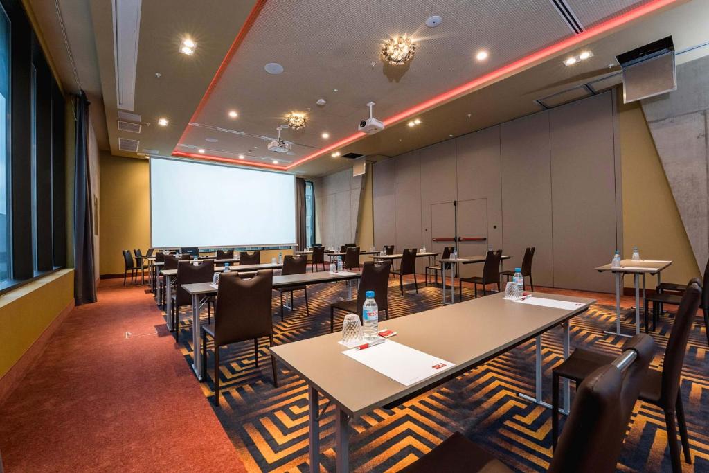 Posezení v ubytování Leonardo Royal Hotel Barcelona Fira