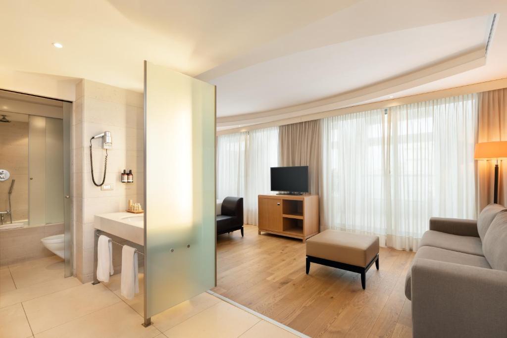 Precise House Mantegna Roma - Familie Doppelbett Mit Balkon