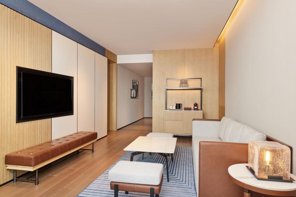 TV a/nebo společenská místnost v ubytování Four Points by Sheraton Xuancheng, Jingxian