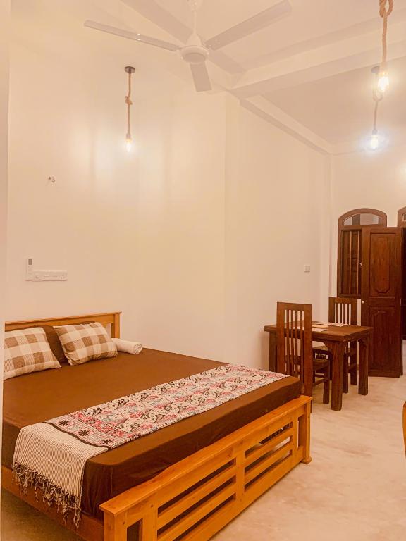 Surf View Point Ahangama - Chambre Double Avec Balcon Et Vue Sur Mer