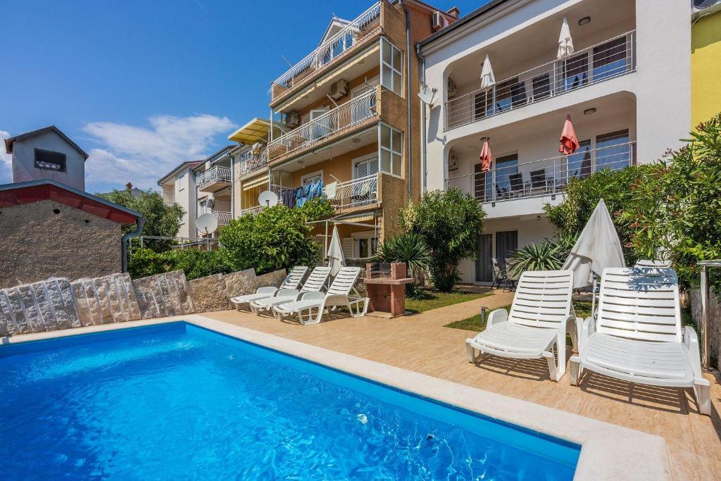 Bezaubernde Villa nur 500 Meter zum Strand mit Meerblick, Privatpool, Grill, Waschmaschine
