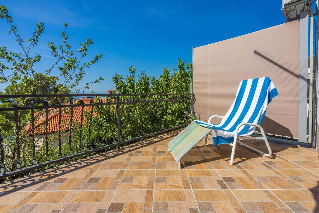 Hundefreundliches Apartment nur 150 Meter zum Strand mit Meerblick, BBQ, WiFi