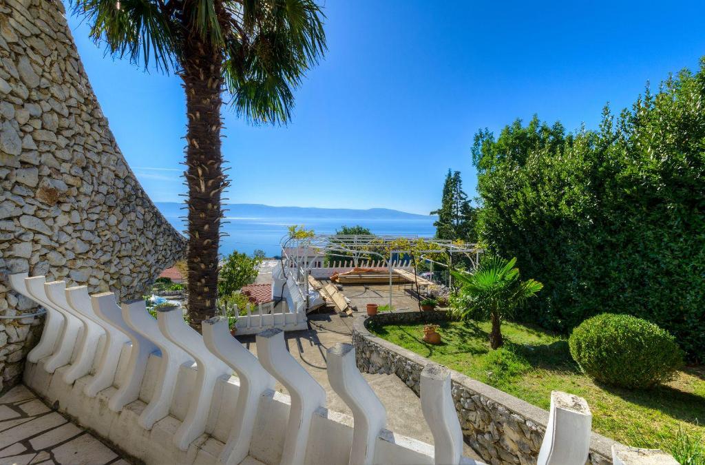 Mediterranes Apartment mit Meerblick, Grill - ab 14 Tagen Aufenthalt eine gratis Bootsfahrt