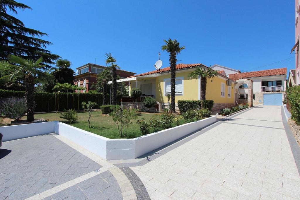 Lauschiges Studio-Apartment nur 5 Gehminuten zum Zentrum von Rovinj - mit Privatparkplatz