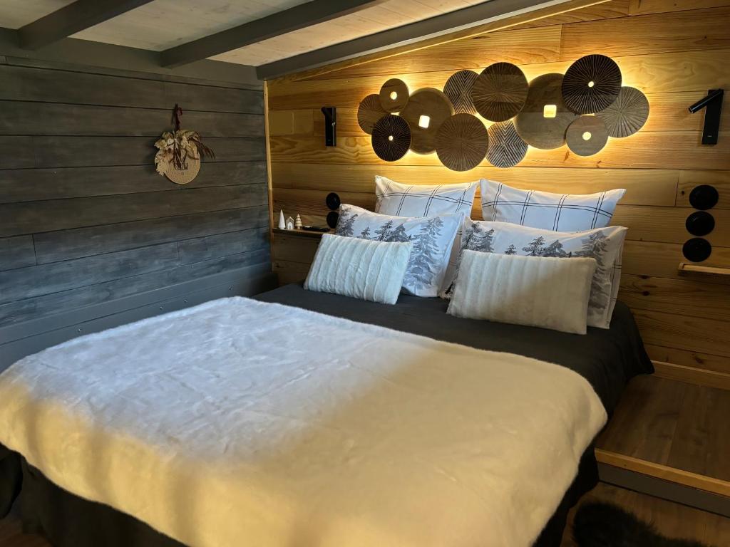 Postel nebo postele na pokoji v ubytování TiNY HOUSE LE CHALET