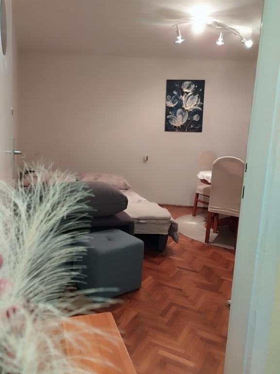 Postel nebo postele na pokoji v ubytování Studio apartman Lilijana