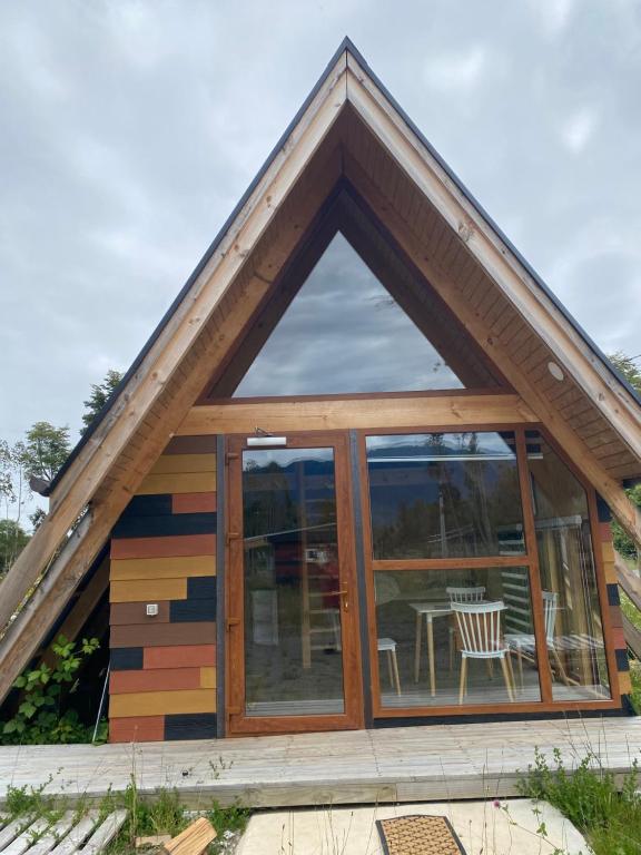 Το κτήριο όπου στεγάζεται  η παραθεριστική κατοικία