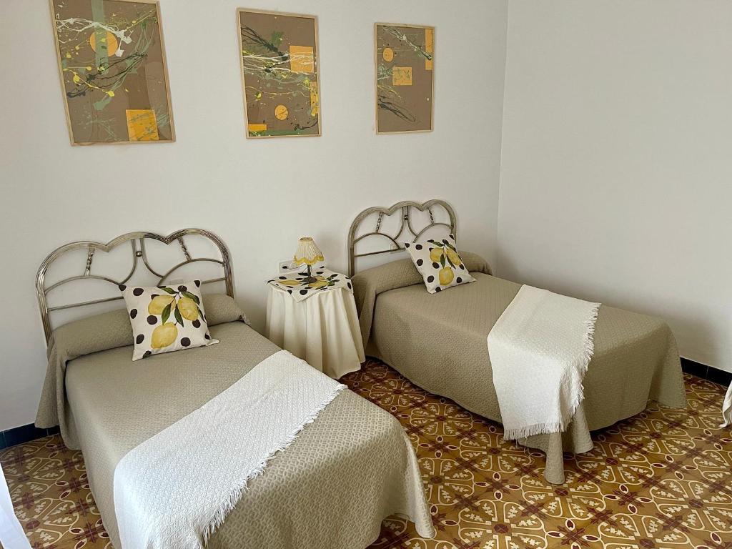 Casa Muriana - Twin Room With Shared Toilet