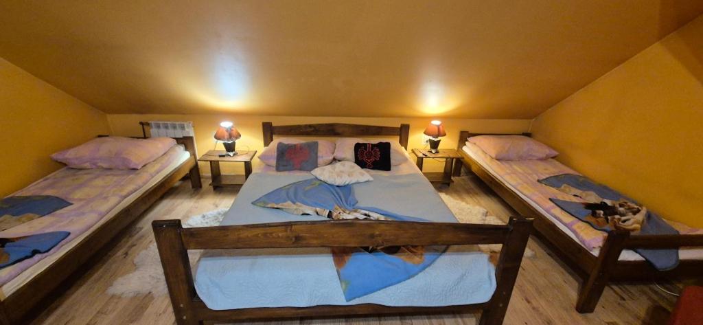 Gospodarstwo Agroturystyczne u Ani - Family Room With Private Bathroom