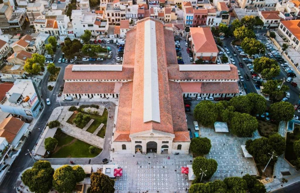 Nespecifikovaný výhled na destinaci Chania nebo výhled na město při pohledu z vily