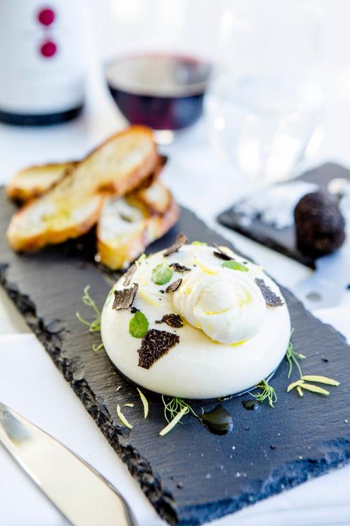 East Hotel and Apartments - Resim 26