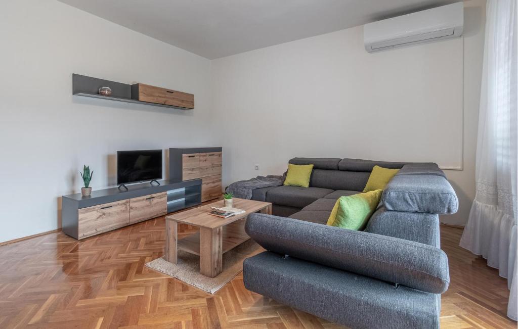 2 Bedroom Pet Friendly Home In Lazarici