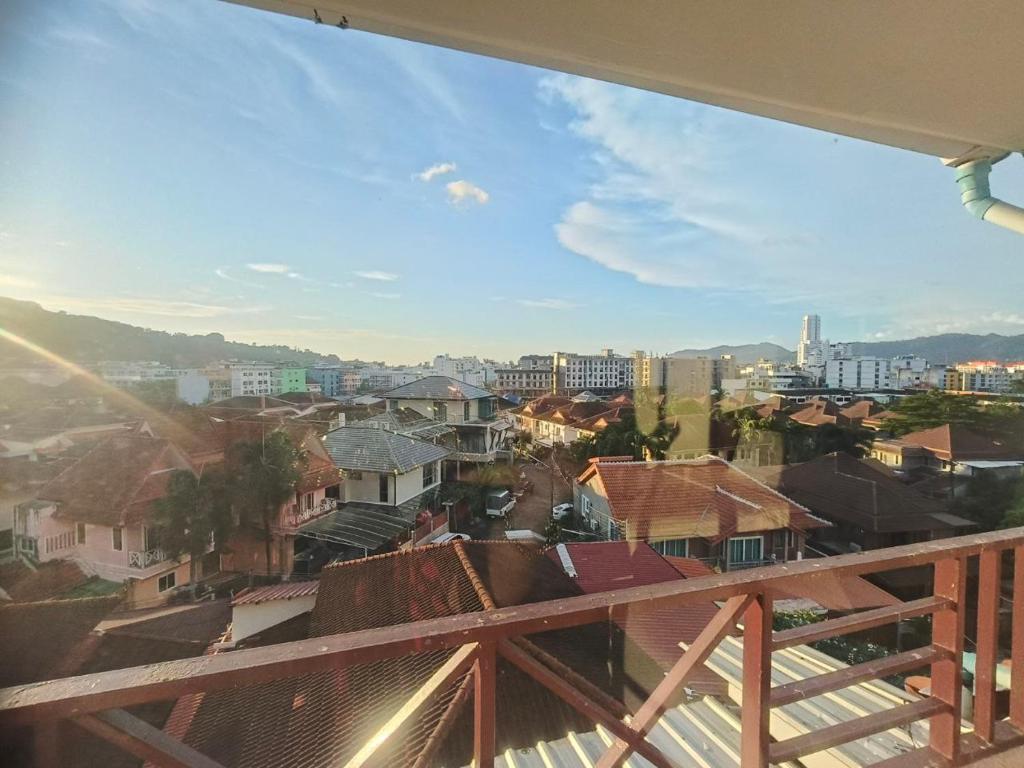 Nespecifikovaný výhled na hory nebo výhled na hory při pohledu z hotelu
