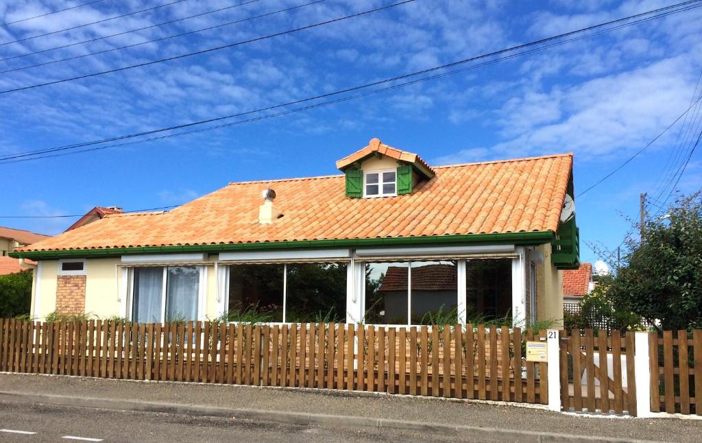 Photo de la galerie de l'établissement Grande maison familiale proche plage et forêt, à Mimizan-Plage