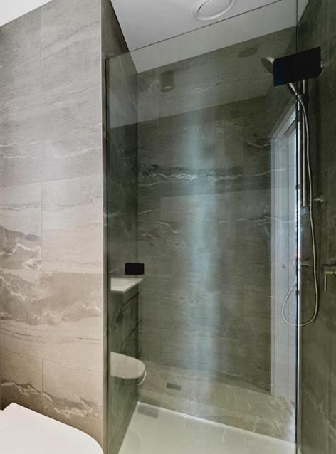 Unit 3, 11 Hospital Road Apartment - Resim 3