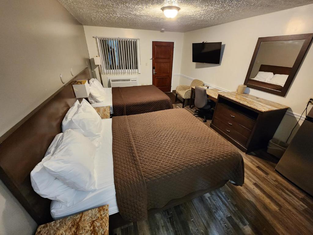 Jefferson Hills Motel - 