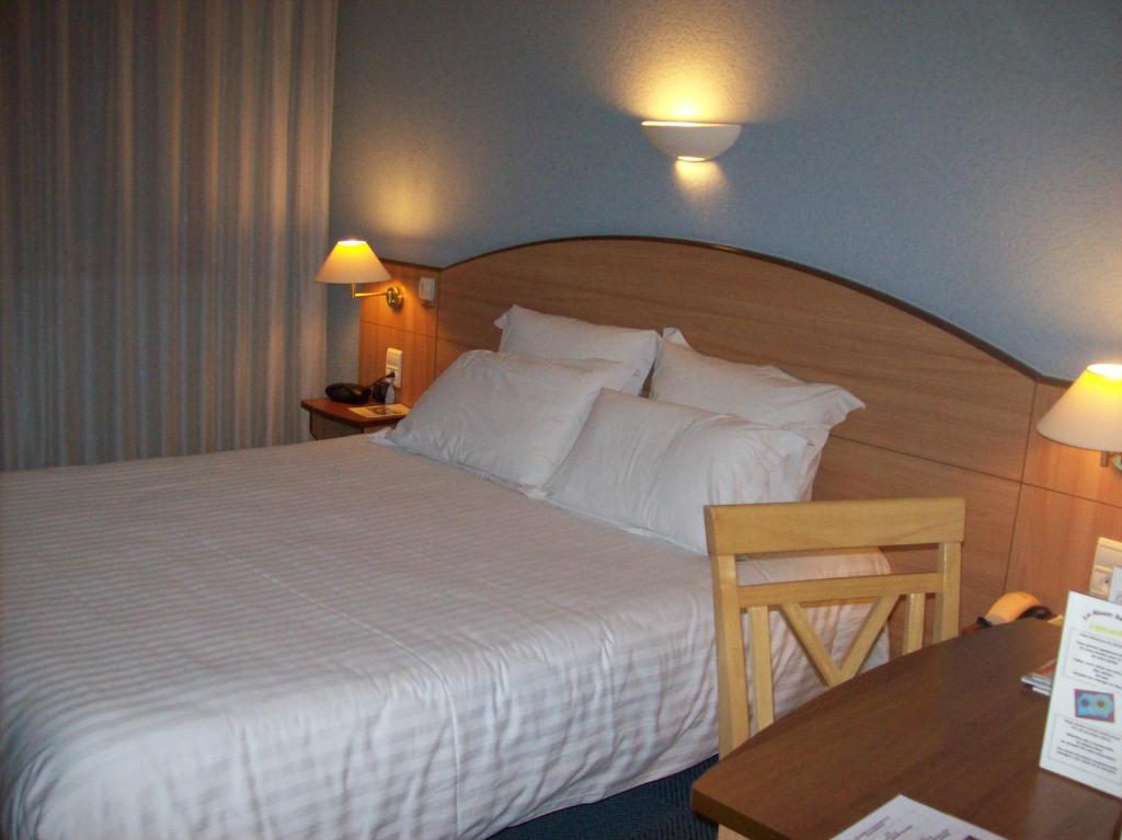 Logis Hotel Maison Carrée Restaurant O Carré dArt - Chambre Simple Classique