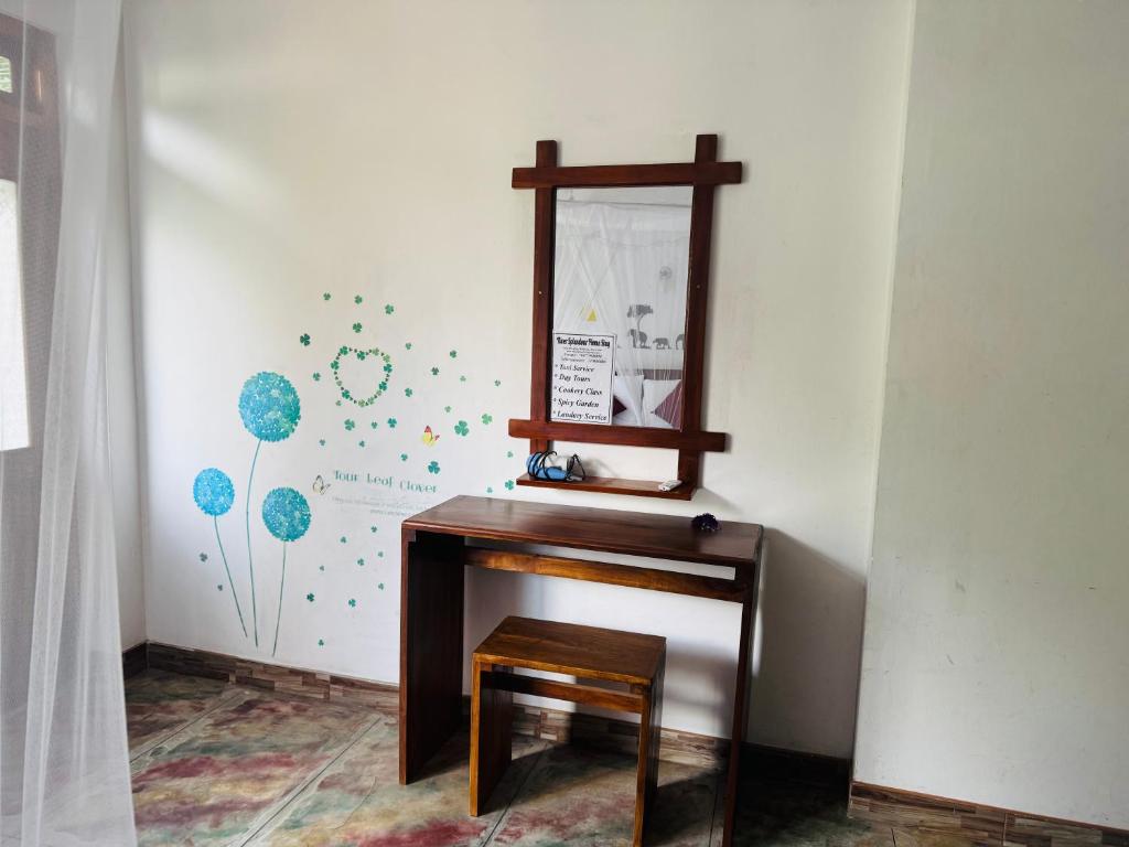 River Splendour Home Stay - 7