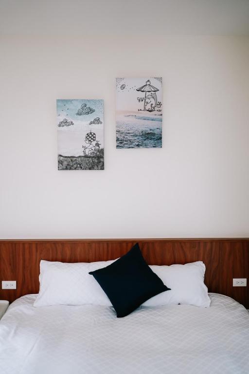 Uma cama ou camas num quarto em Danny's Home