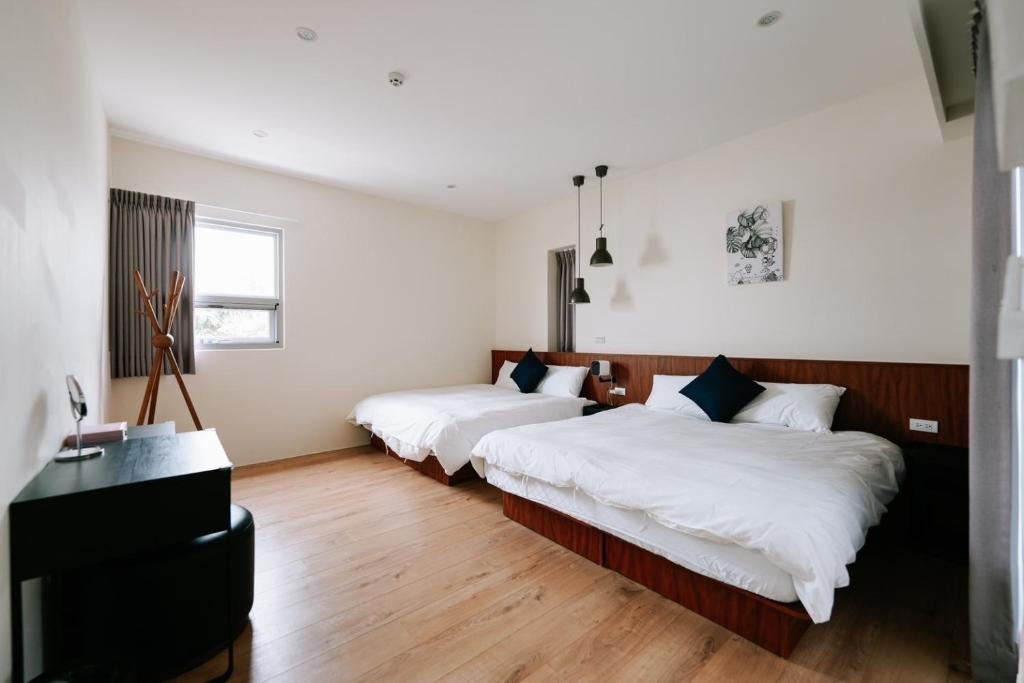 Uma cama ou camas num quarto em Danny's Home