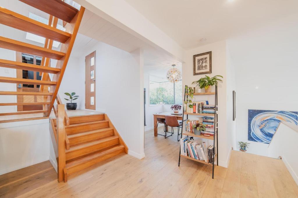 The Ultimate Cecil Wood Stay - Hot Tub BBQ & Views - Resim 9