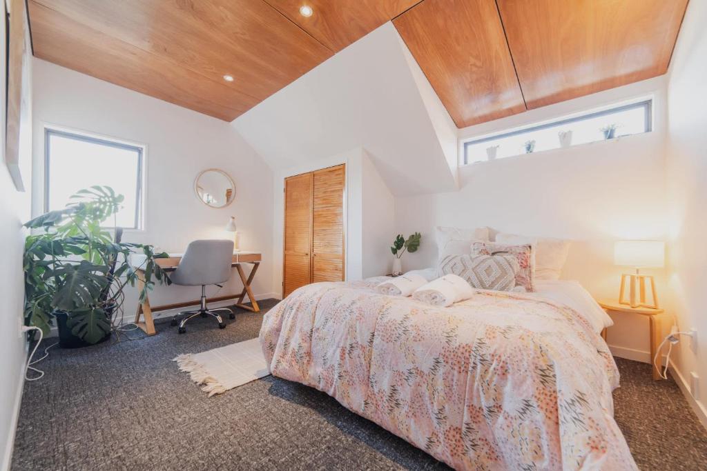 The Ultimate Cecil Wood Stay - Hot Tub BBQ & Views - Resim 16