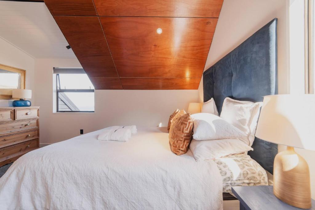 The Ultimate Cecil Wood Stay - Hot Tub BBQ & Views - Resim 19