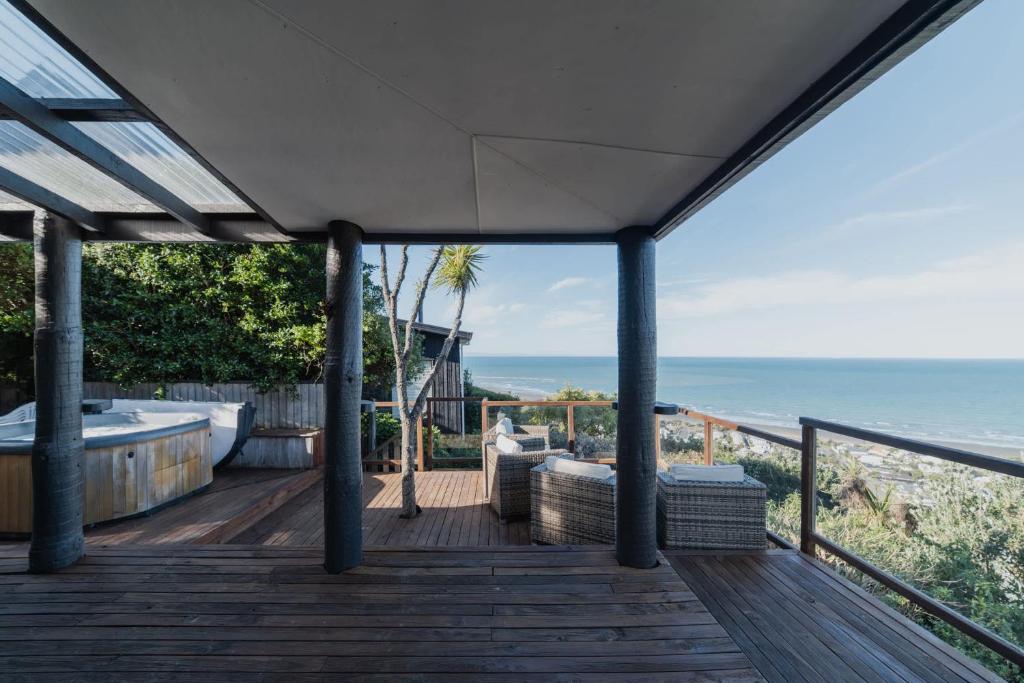 The Ultimate Cecil Wood Stay - Hot Tub BBQ & Views - Resim 28