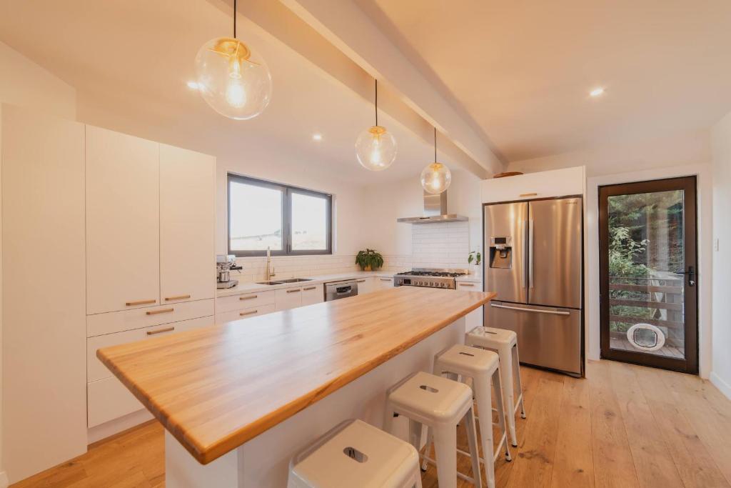 The Ultimate Cecil Wood Stay - Hot Tub BBQ & Views - Resim 31