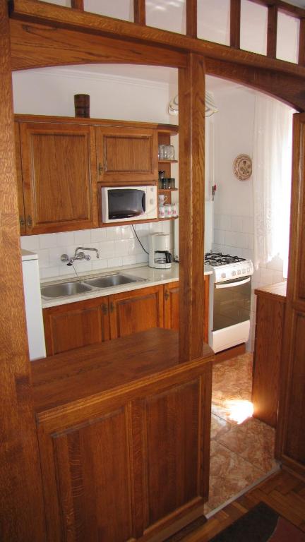 Kuchyňa alebo kuchynka v ubytovaní Schmidt apartment