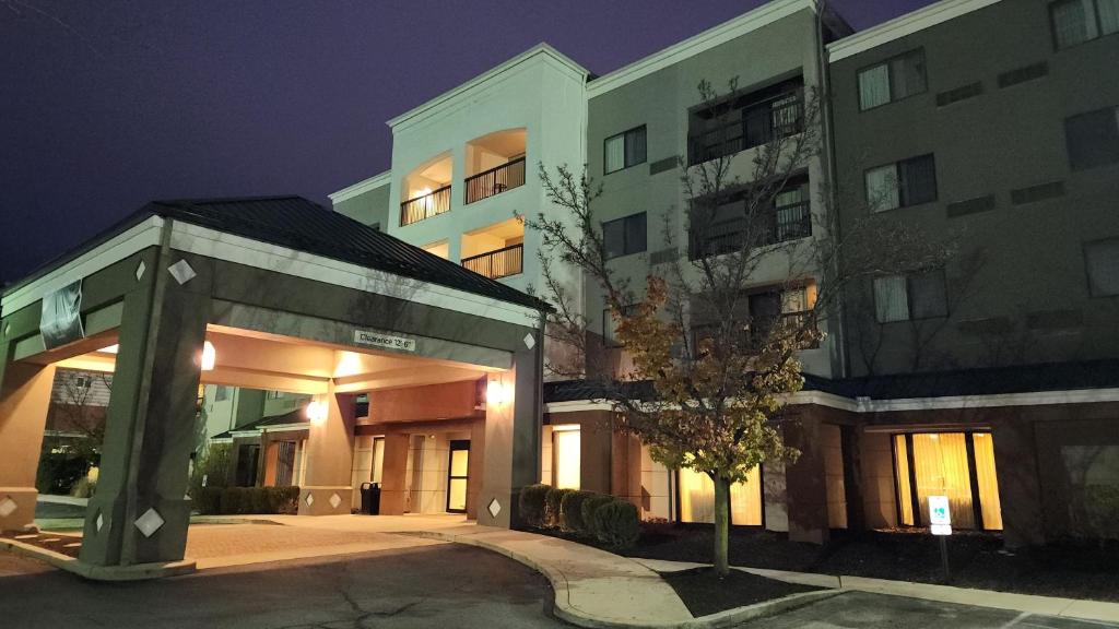Country Inn & Suites by Radisson, Convention Center - Housity