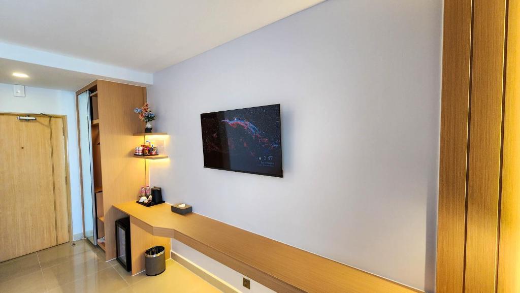TV a/nebo společenská místnost v ubytování Silver Mounts Hotel