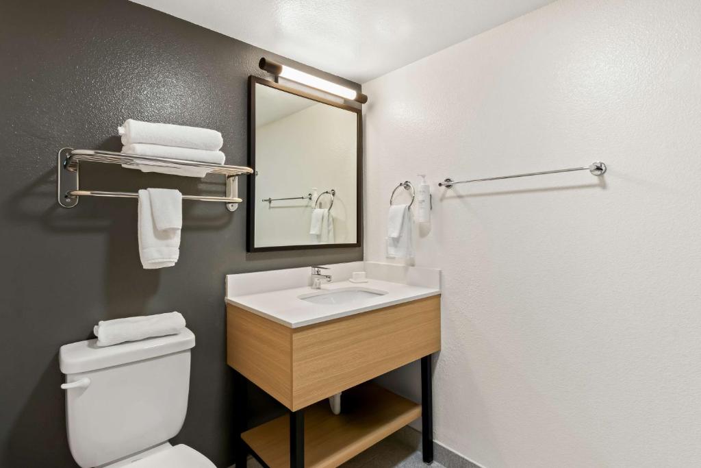Koupelna v ubytování Spark by Hilton Fountain Hills Scottsdale