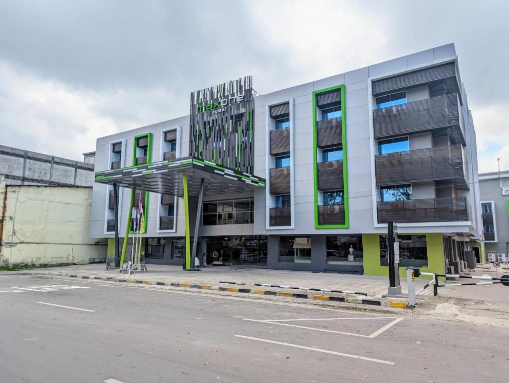 MAXONE Dumai - Housity