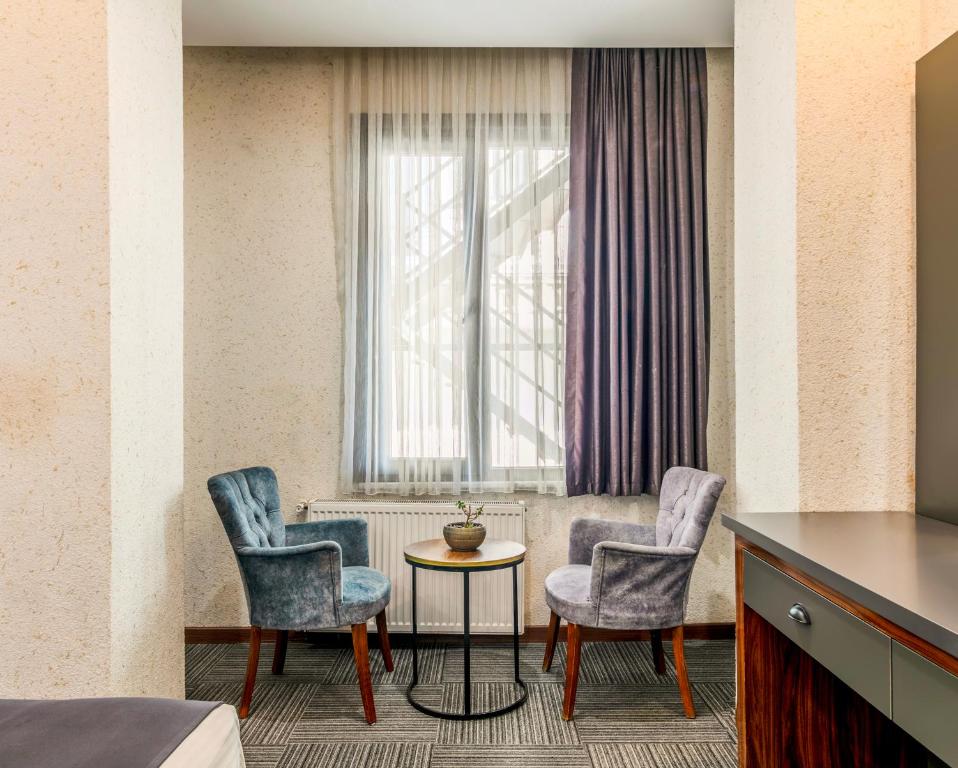 Posezení v ubytování MED Airport Hotel