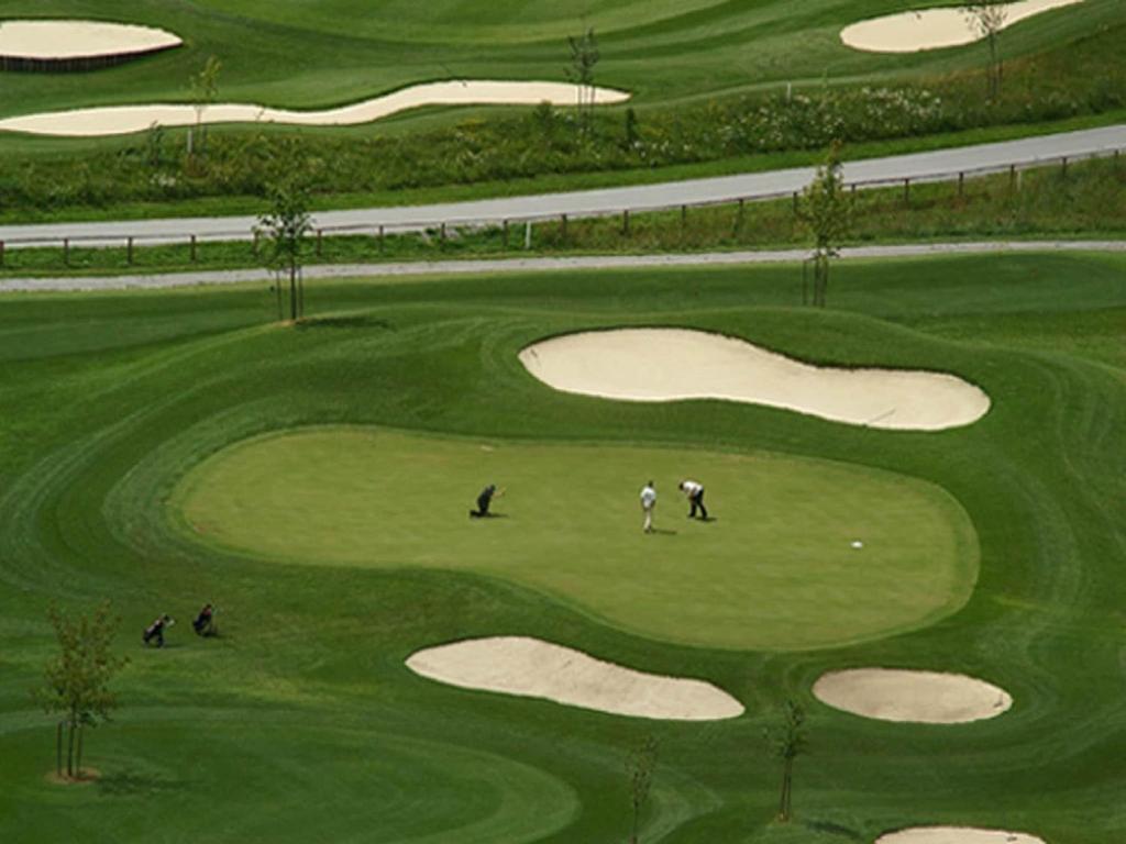 Golf v chaty nebo okolí