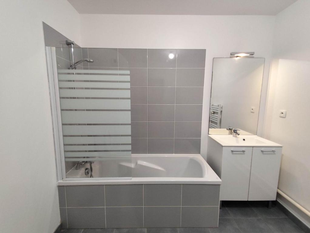 Koupelna v ubytování Appartement entier 56 m2 aux portes de Genève