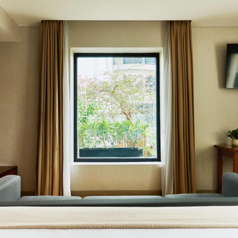 Suite Nhìn Ra Vườn