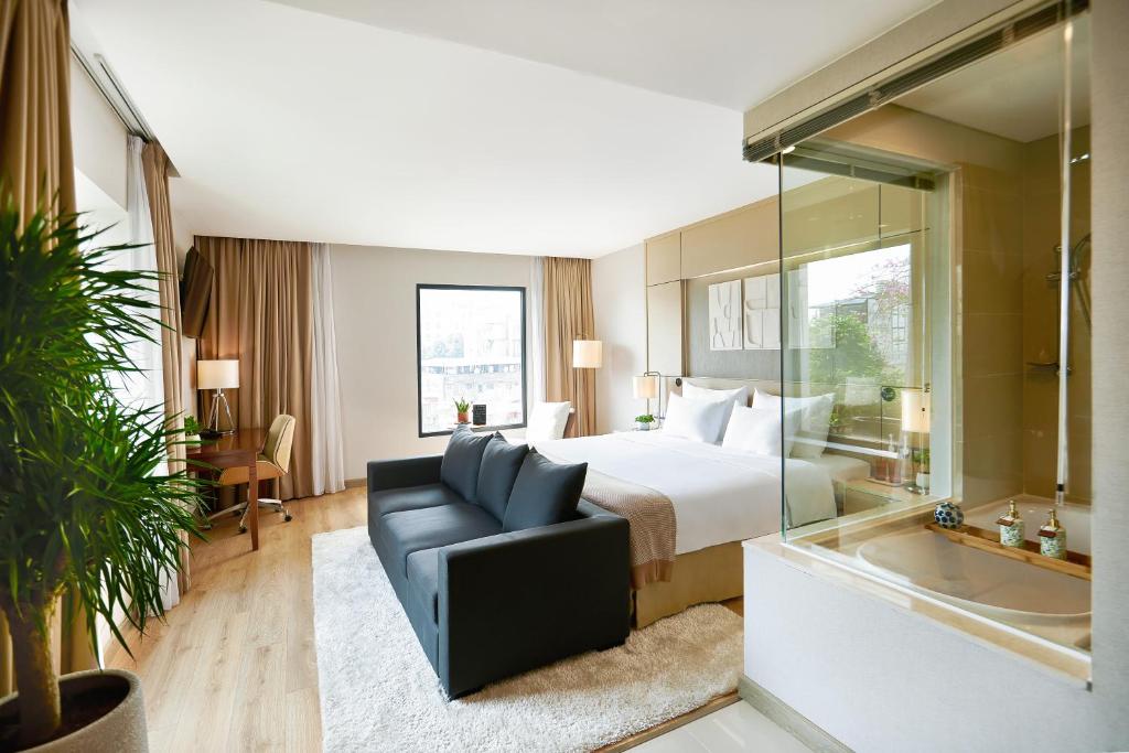 Suite Nhìn Ra Vườn