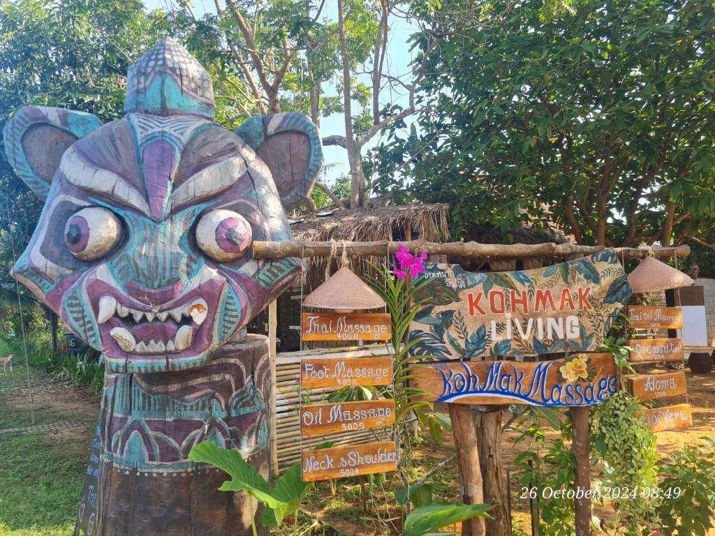 Zahrada ubytování Koh Mak Living
