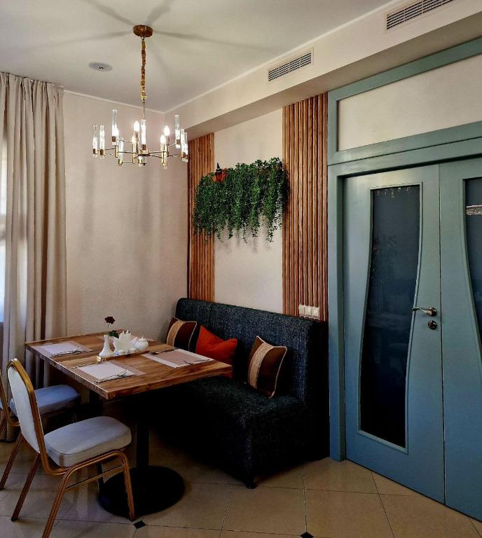Posezení v ubytování Hermes Resort Hotel