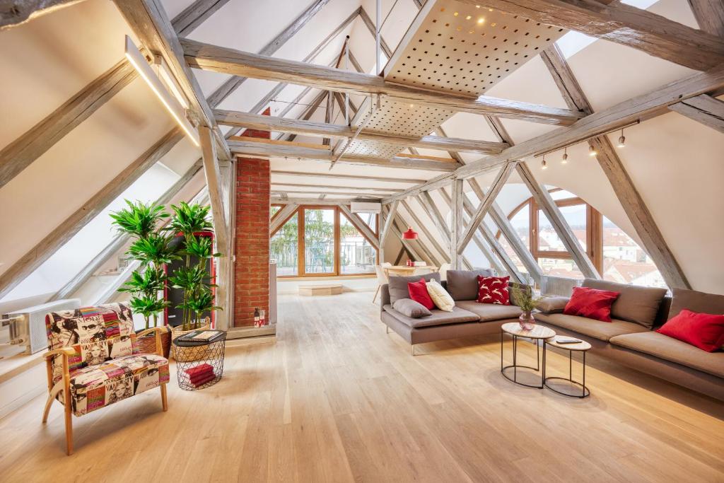 Uptown Palace Penthouse 2BR with Terrace by Irundo, Zagreb (updated ... - Palatial Penthouse Accommodation