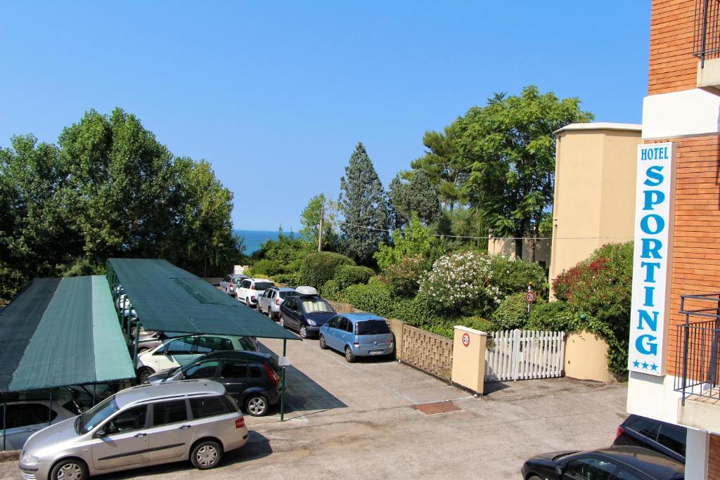 Budova, kde se hotel nachází
