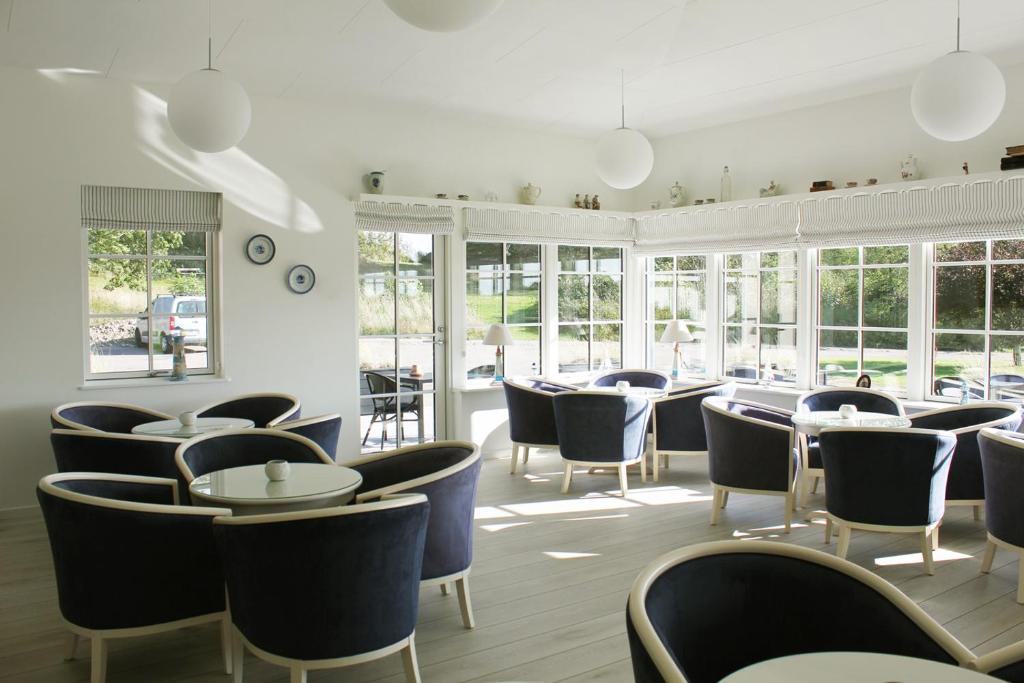 Restaurace v ubytování Hotel Højbysø