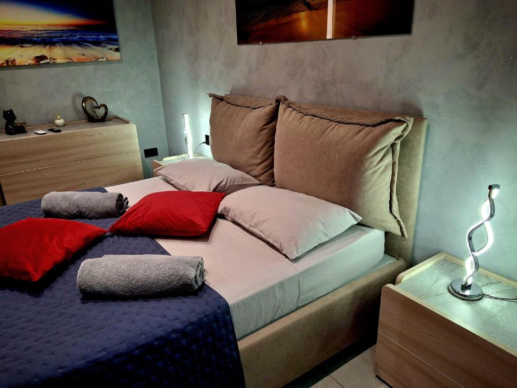 Postel nebo postele na pokoji v ubytování Matilde Valletta Suites